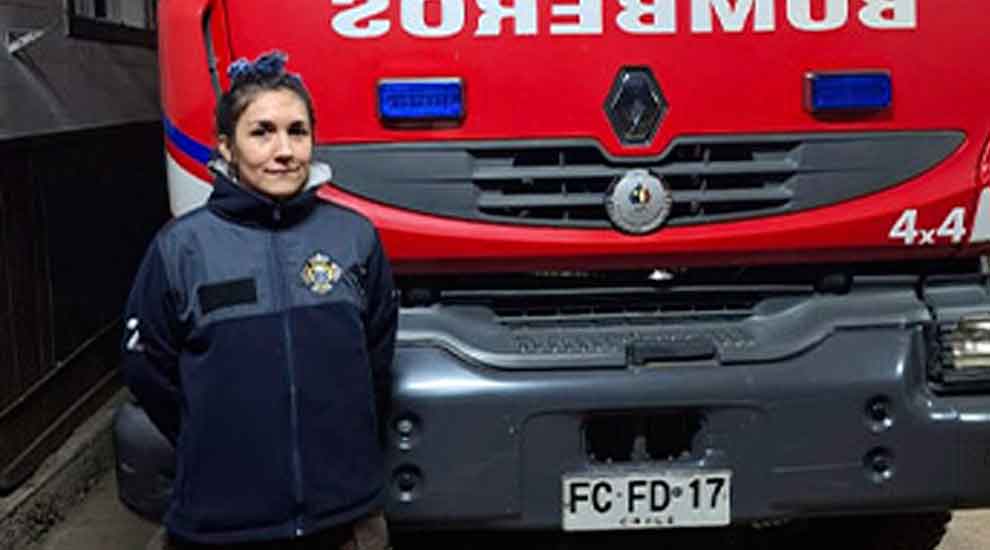 2a Compañía de Río Bueno cuenta con su primera mujer maquinista