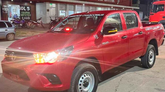 Bomberos Voluntarios de Chascomús suman una nueva camioneta
