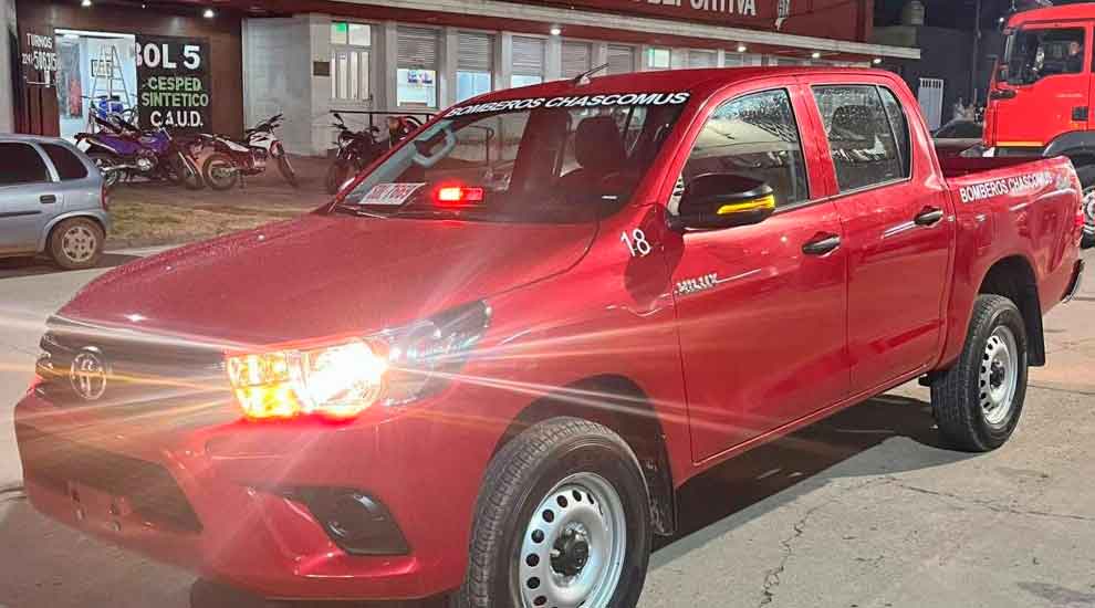 Bomberos Voluntarios de Chascomús suman una nueva camioneta