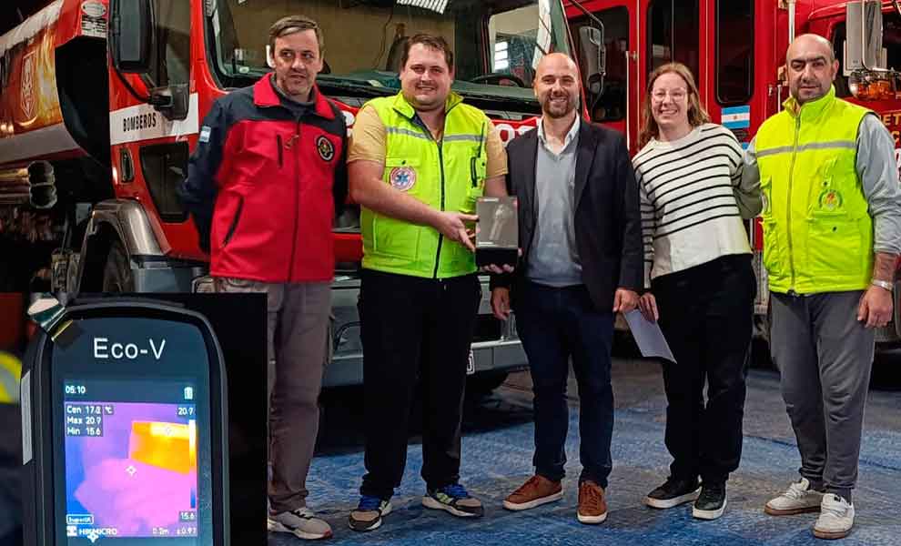 Bomberos de Crespo agradecen a empresa por donación de equipamiento