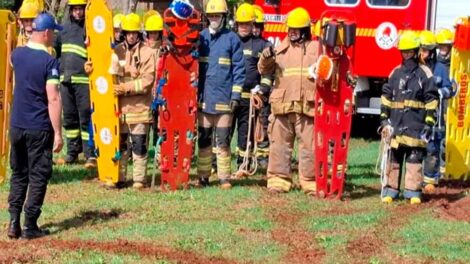 Los bomberos voluntarios se capacitaron en rescate vehicular