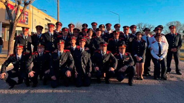 Bomberos voluntarios de Tres Lomas cumplió 55 años