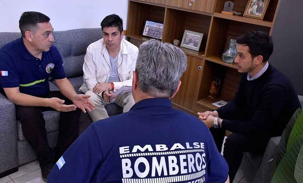 Embalse destina 10 viviendas de un plan municipal a bomberos voluntarios
