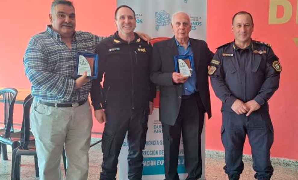 Distinguen por su trayectoria a bombero juninense retirado