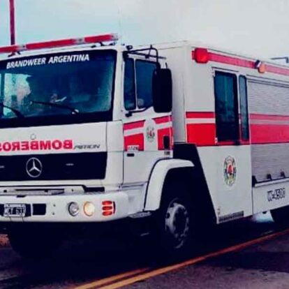 Bomberos Voluntarios de Plaza Huincul sumaron un nuevo autobomba
