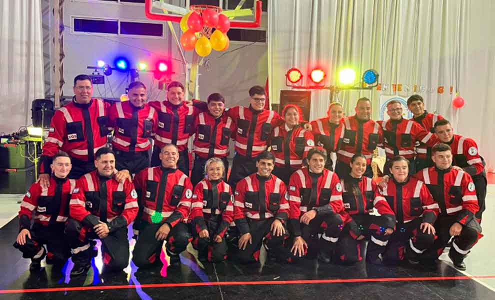 Los Bomberos Voluntarios de Totoras tienen nuevos overoles