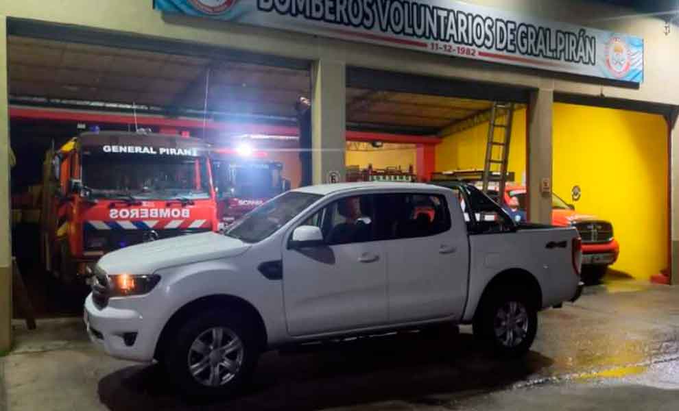 Bomberos Voluntarios de General Pirán incorporaron una Ford Ranger 4x4
