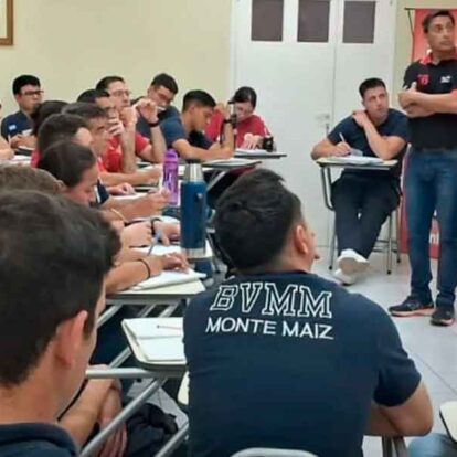 Bomberos voluntarios se capacitaron en psicología de emergencia