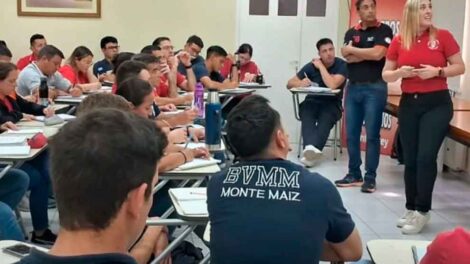 Bomberos voluntarios se capacitaron en psicología de emergencia