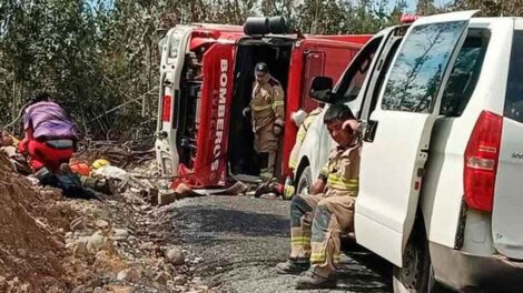 Siete lesionados en volcamiento de carrobomba en Traiguén