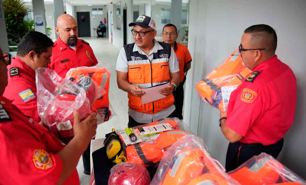 Gobierno Nacional fortalece la capacidad de respuesta de los bomberos
