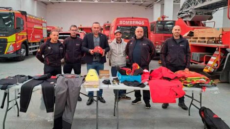 Bomberos refuerzan su seguridad con nuevo material para rescates acuáticos