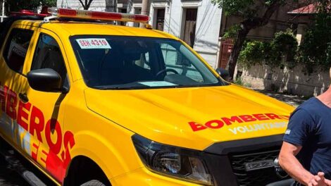 Una nueva unidad 0km fortalece la labor de los Bomberos de Rosario