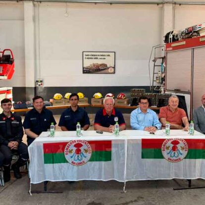 Bomberos presentaron nuevo equipamiento gracias al aporte de instituciones locales