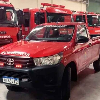 Bomberos Voluntarios de Mercedes incorporan una nueva camioneta