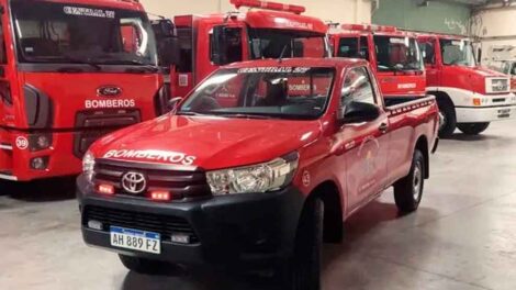 Bomberos Voluntarios de Mercedes incorporan una nueva camioneta