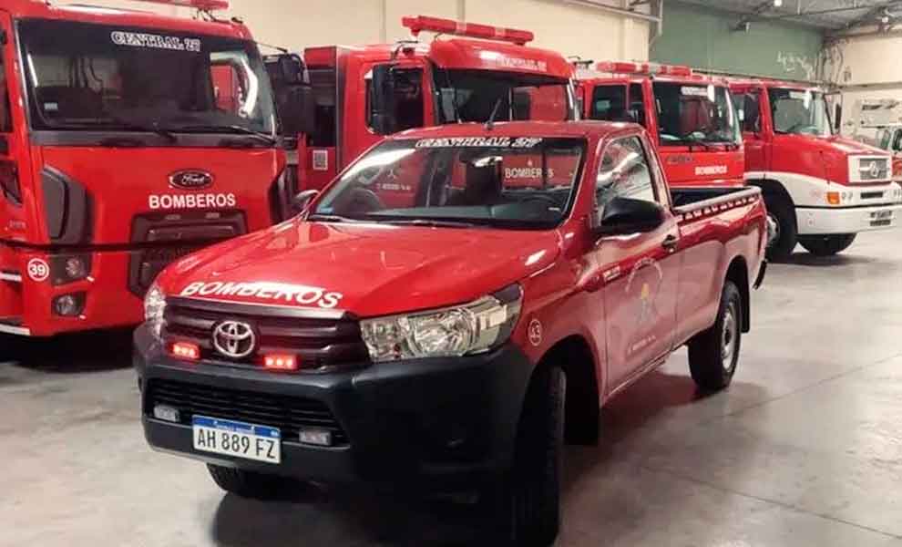 Bomberos Voluntarios de Mercedes incorporan una nueva camioneta