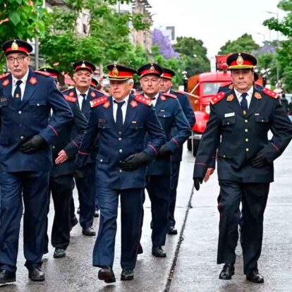 Chascomús celebró los 65 años de sus Bomberos Voluntarios con un emotivo desfile