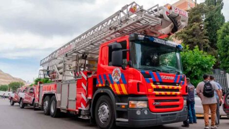 Bomberos Voluntarios presentaron la escalera hidroelevadora de 35 metros
