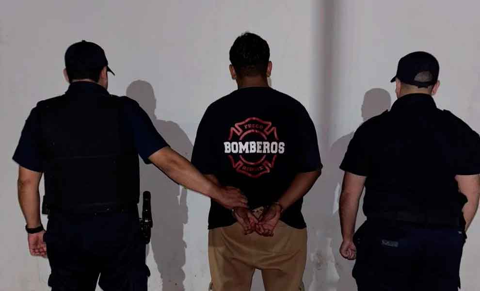 La Policía demoró a un sujeto por el incendio del cuartel de Bomberos de Unión