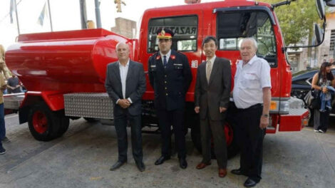 Bomberos Voluntarios de Berazategui conmemoraron su 77° aniversario