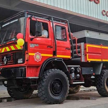 Llegó a Bomberos un camión 4×4 que será destinado a incendios forestales