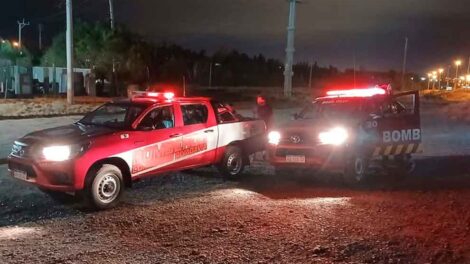 Unidades de bomberos de Comodoro viajaron para ayudar en los incendios en Puerto Patriada