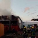 Se prendió fuego un galpón de mercadería en La Boca