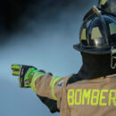 Atacan a disparos a bomberos que combatían incendio en Concepción