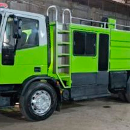 Presos repararon una autobomba del cuartel de bomberos de Los Hornos