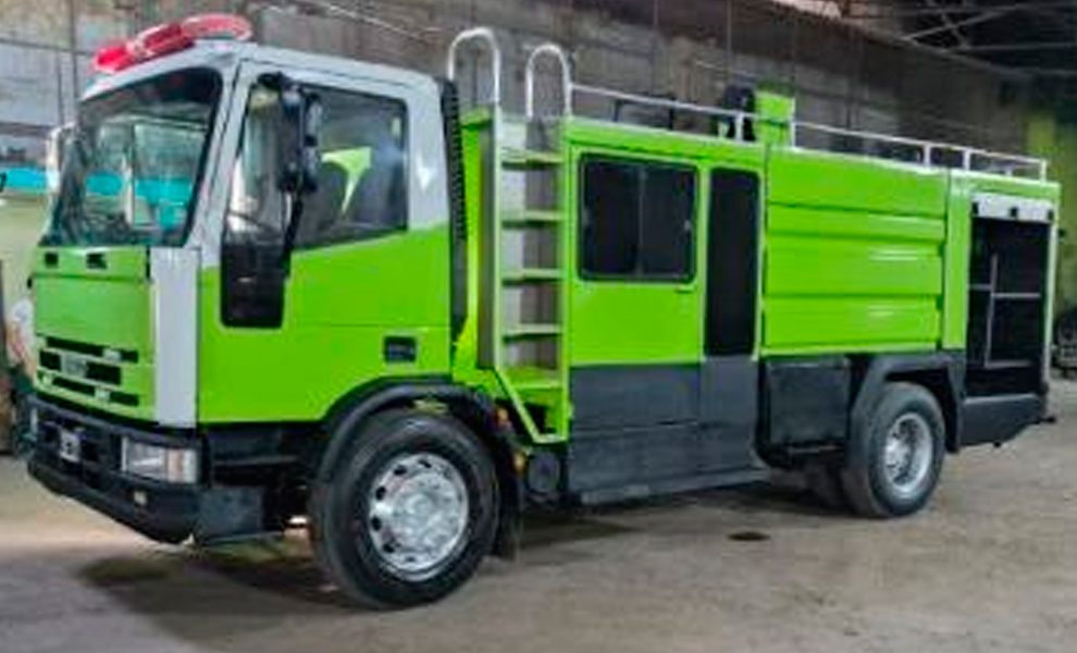 Presos repararon una autobomba del cuartel de bomberos de Los Hornos