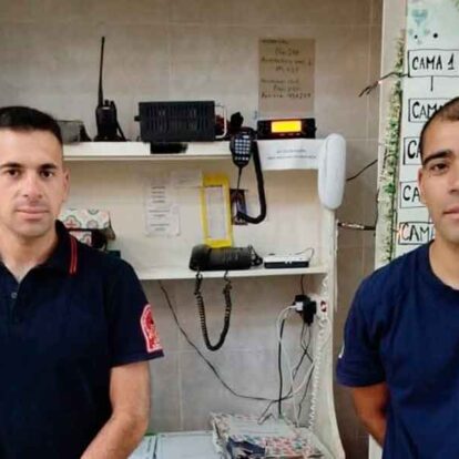 Bomberos instalaron una nueva base de radio en el Hospital Local