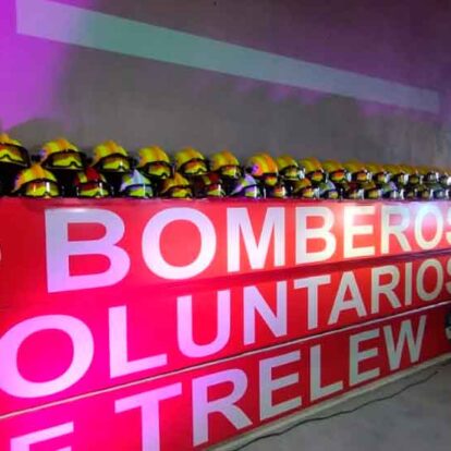 Bomberos Voluntarios de Trelew suman equipamiento de protección personal