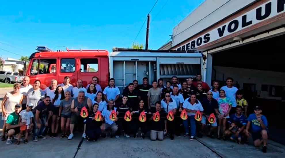 Bomberos Voluntarios de General Pinto con nuevo autobomba