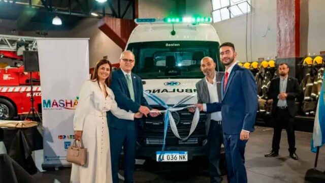 Bomberos recibió una ambulancia donada por la Embajada de Israel