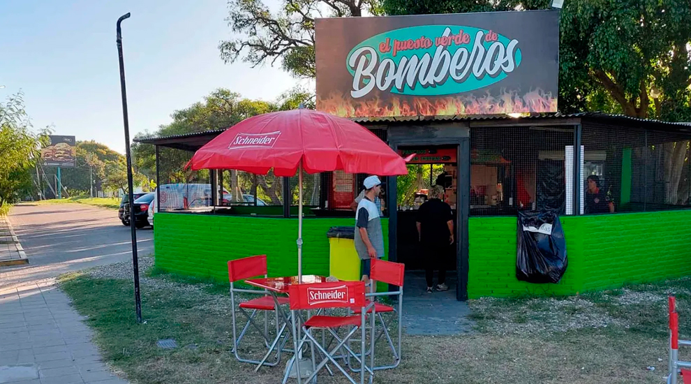 Robaron mercadería y equipamiento del parador gastronómico de los Bomberos