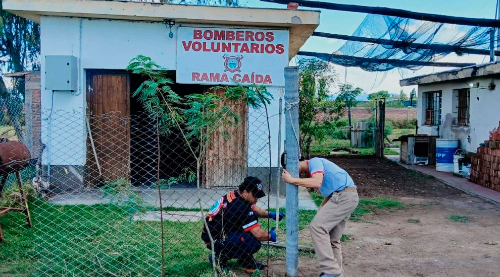 Bomberos de Rama Caída ponen en valor su cuartel