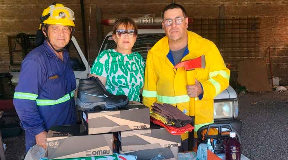 Bomberos de Makallé incorporó equipamiento y herramientas operativas