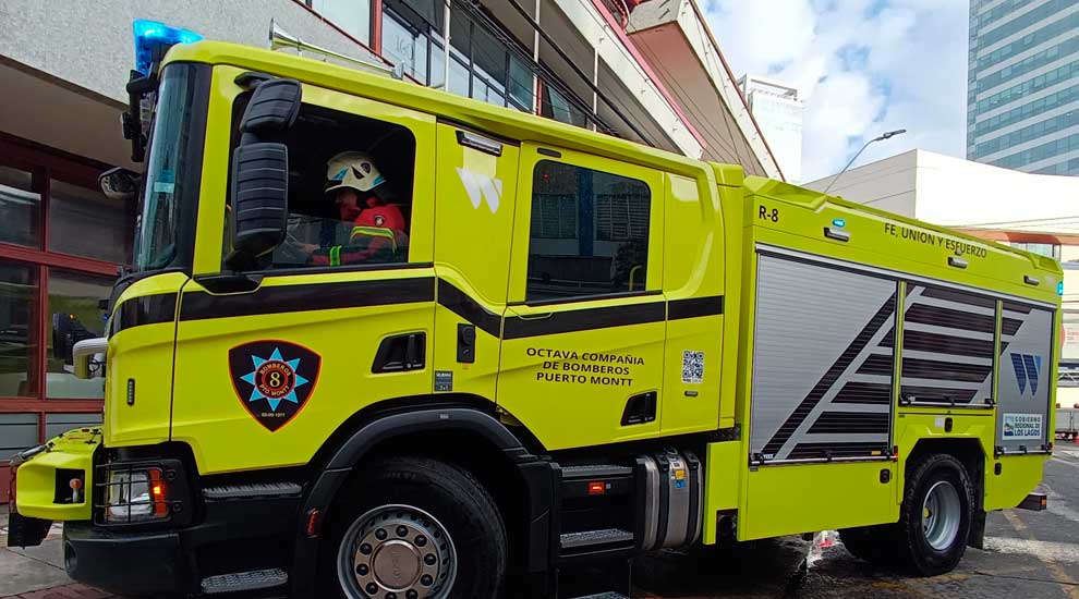 Puerto Montt: La Octava Compañía incorpora un carro de rescate pesado
