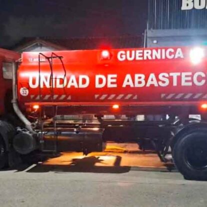 El Cuartel de Guernica incorporó un nuevo camión cisterna a su flota operativa