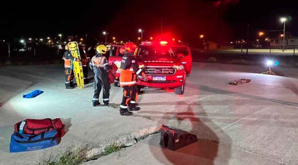 Bomberos de Rawson se perfeccionan en rescate vehicular y triage