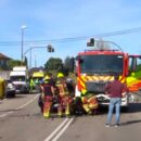 Camión de bomberos colisiona contra dos vehículos cuando se dirigía a una emergencia