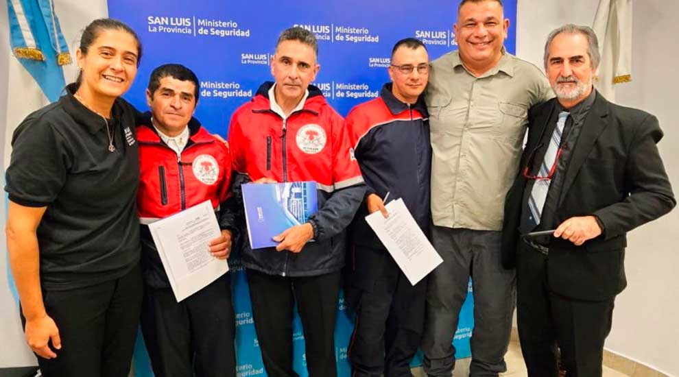 San Luis otorga beneficios vitalicios a bomberos con 25 años de trayectoria