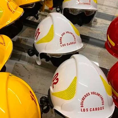 Bomberos de Los Cardos renuevan su equipamiento con cascos estructurales certificados