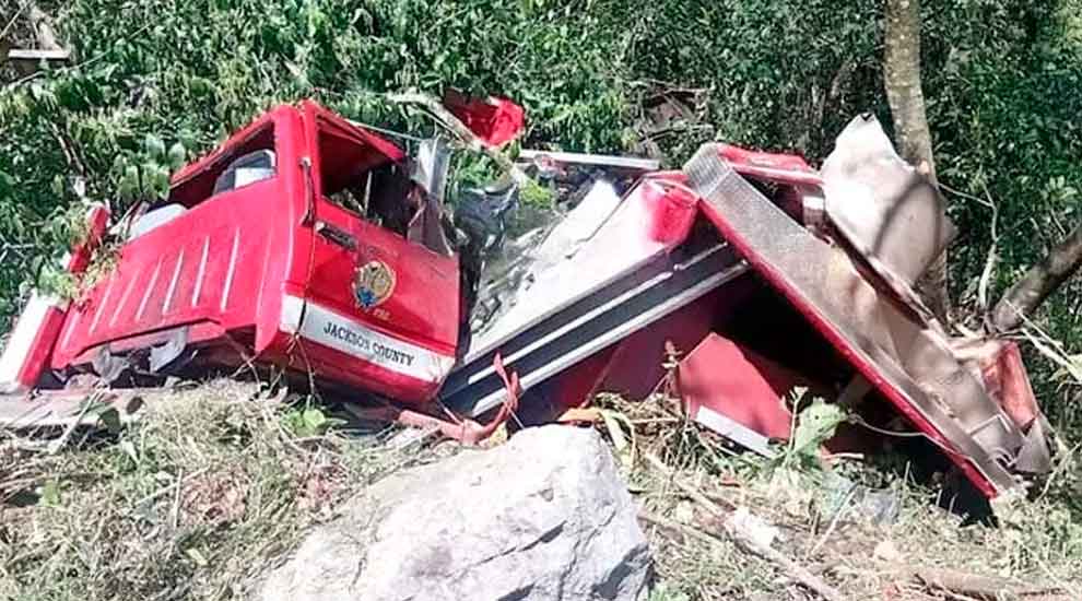 Tragedia en el inicio del operativo de Semana Santa: Un muerto y seis bomberos heridos