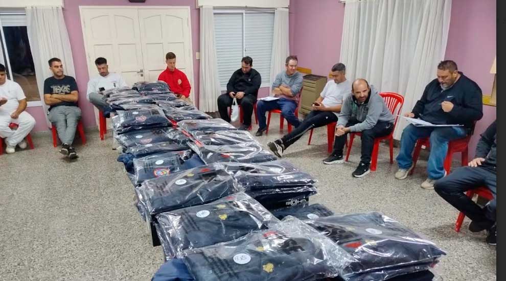 Bomberos Voluntarios de Salliqueló renuevan el equipamiento de su personal