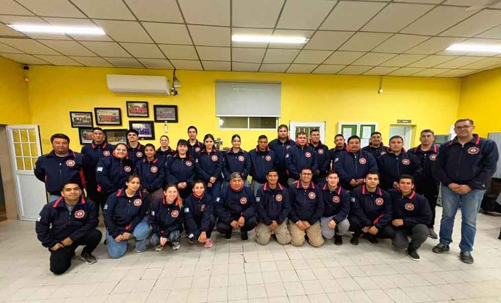 Villa Regina: Bomberos renovaron su indumentaria de fajina