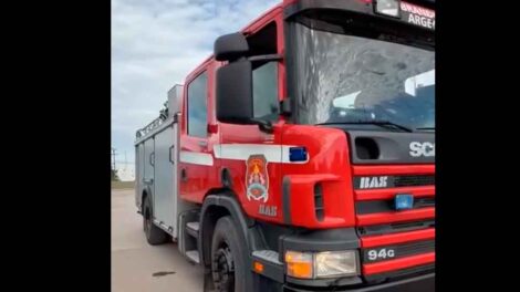 Bomberos incorporan un autobomba Scania traído de Suecia