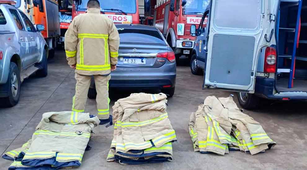 Bomberos de Puerto Iguazú incorporan 21 trajes de protección y 5 equipos de respiración