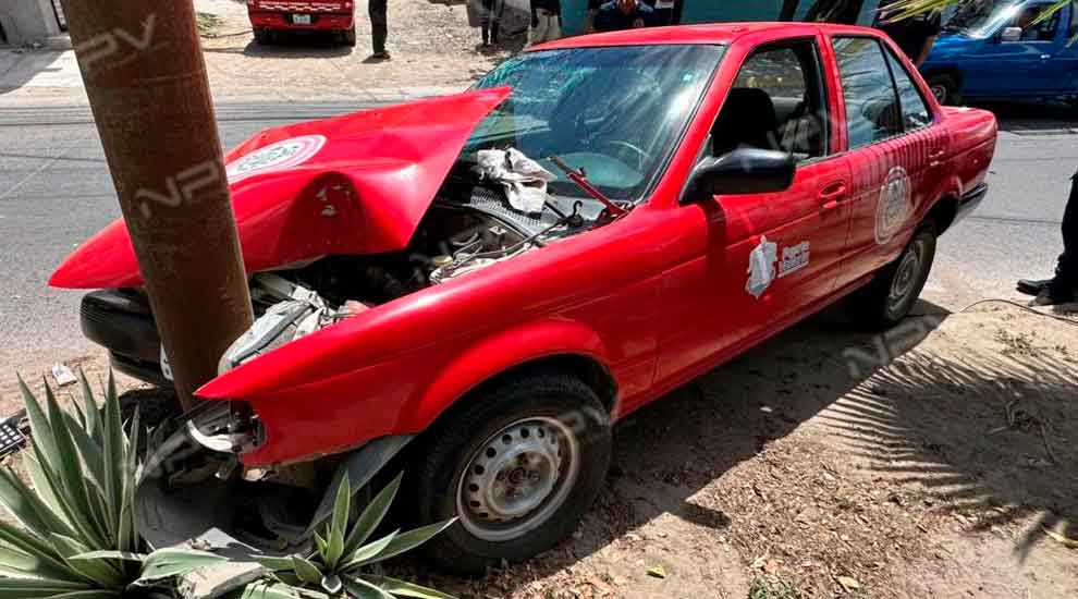 Patrulla de Bomberos y Protección Civil chocó contra un poste en Las Mojoneras
